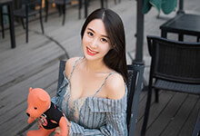 微胖气质女神，一袭气场满满的花色礼服，微微一笑很倾城 ​​​-沐风文化